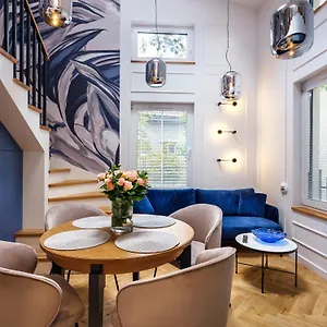 Tyzenhauz Siemiradzkiego Street Apartament